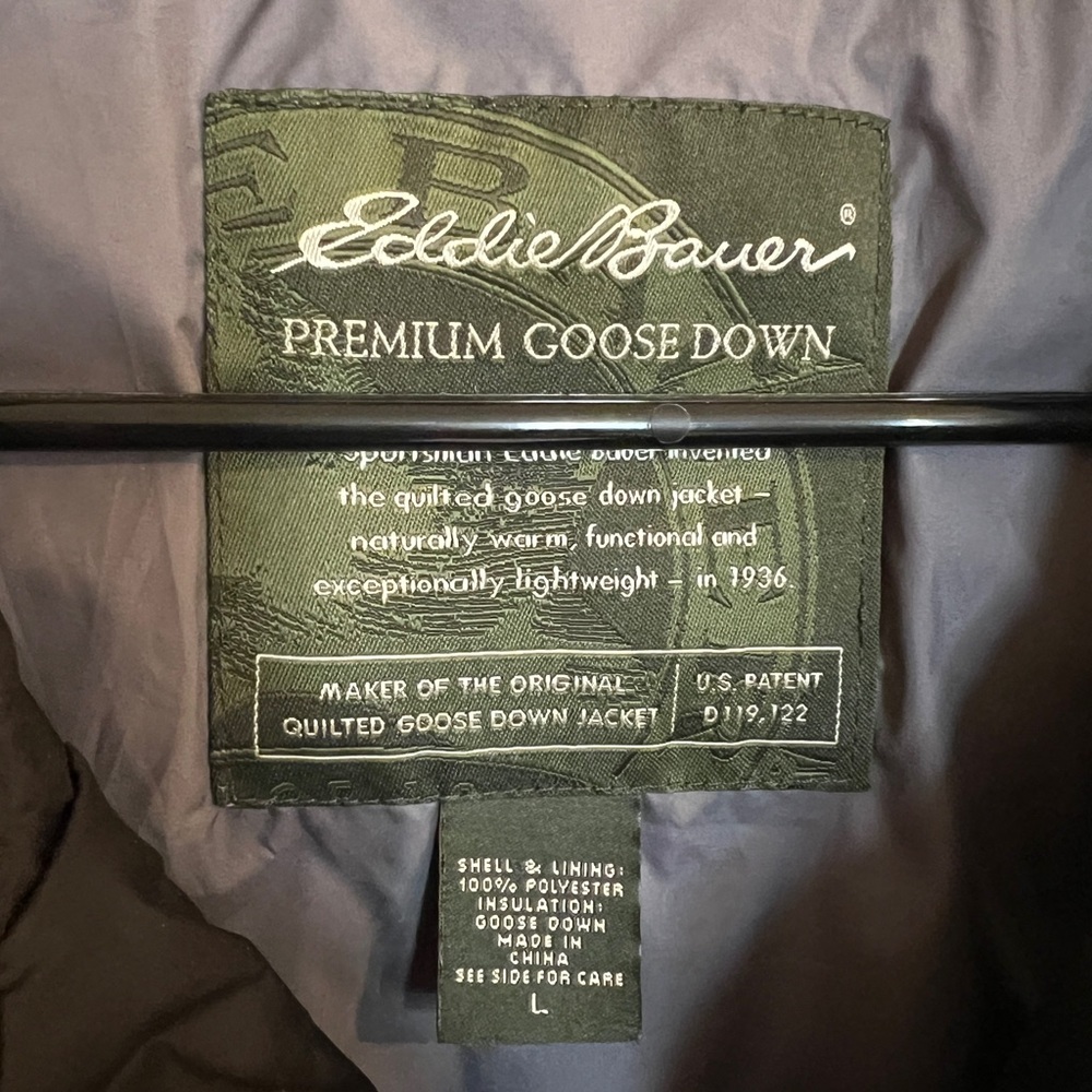 Men’s Eddie Bauer Black Quilted Puffer Vest - Picture 2 of 5